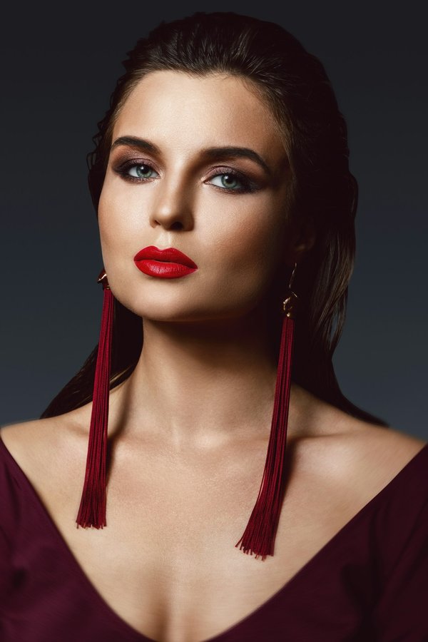 Boucles d'oreilles : les bijoux incontournables du quotidien