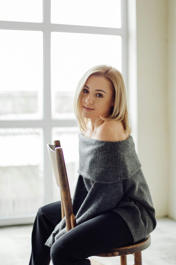 Découvrez la élégance de la djellaba moderne relookée